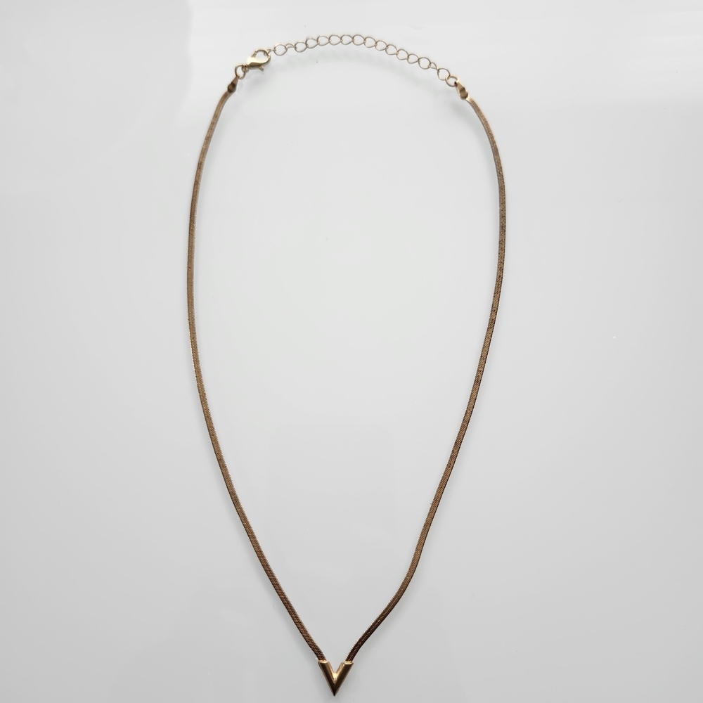 Gold Tone Necklace V ShapedFlat Snake Clavicle Chain - Picture 3 of 9